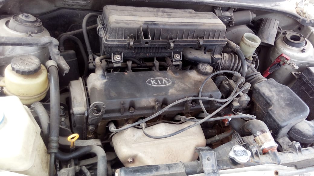  Kia RIO 2001    EN DESARME